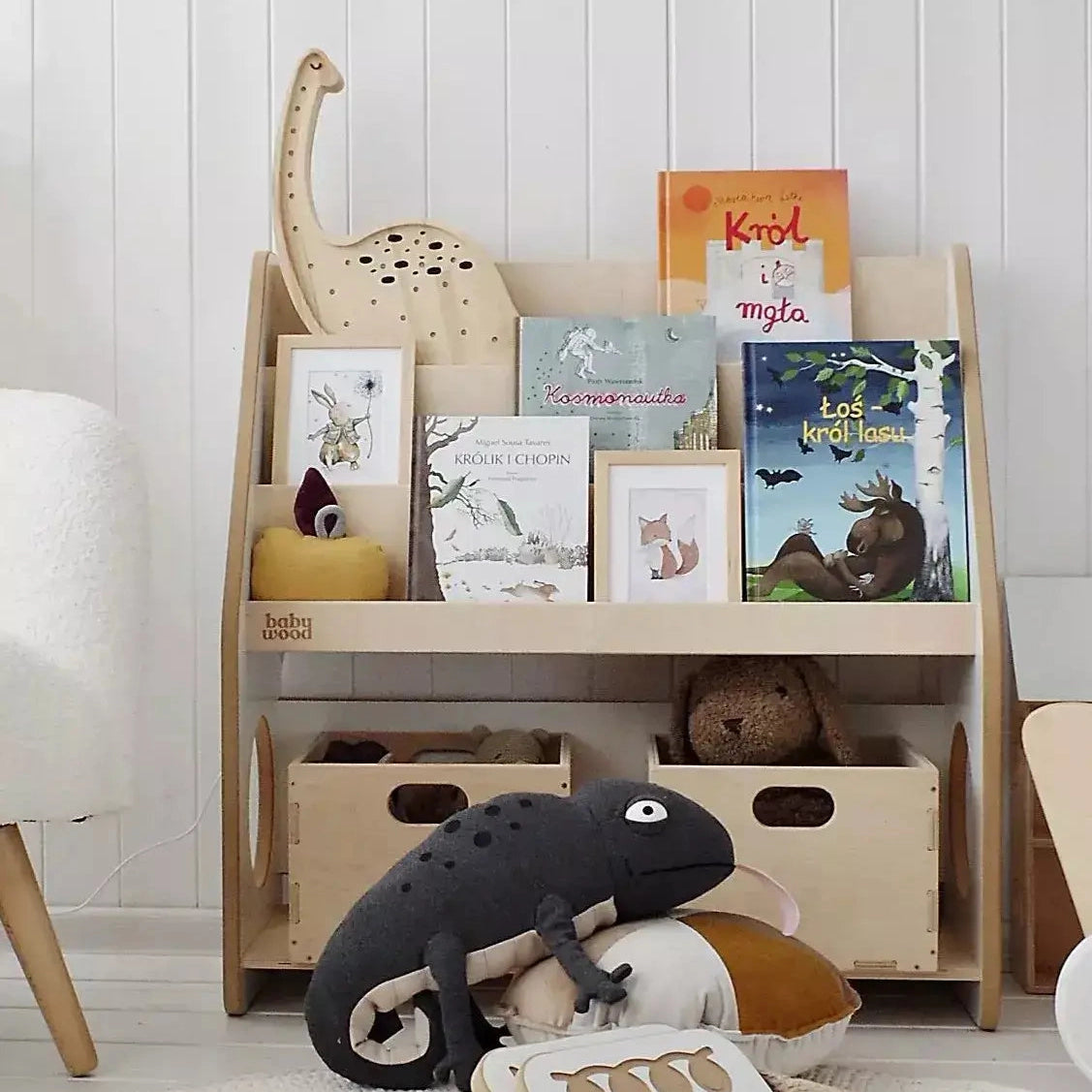 Houten boekenkast voor boeken en speelgoed