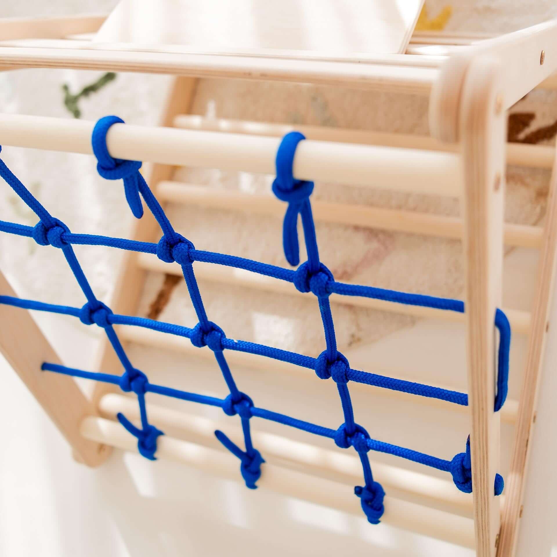 Blaues Seilnetz für Kletterset Kleiner Tiger, ideal für Kinder zum Klettern und Spielen.