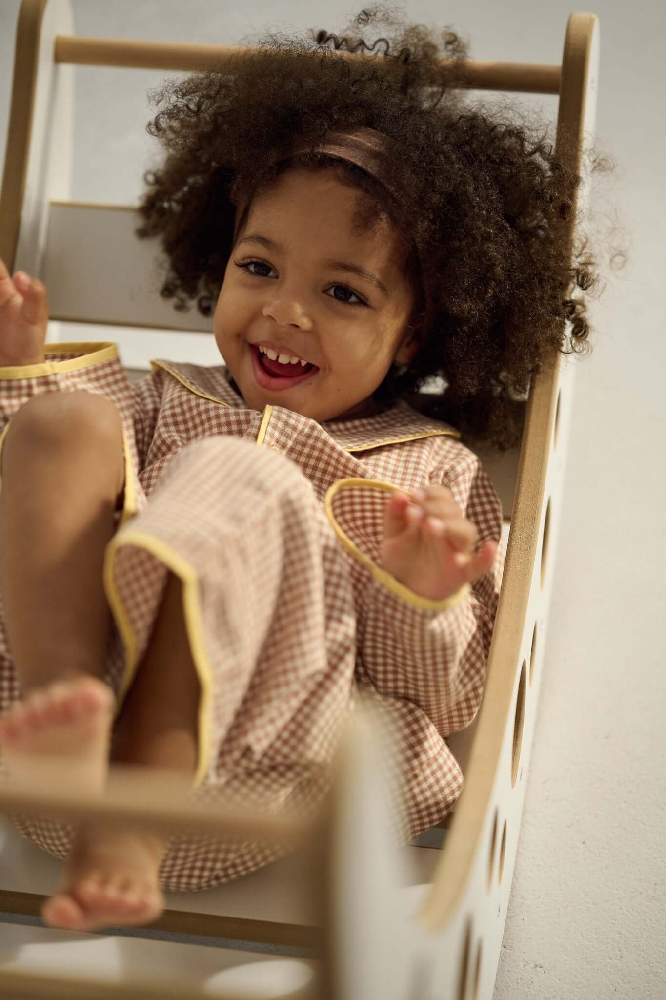 Houten schommelstoel "Moon" voor kinderen, verschillende maten en kleuren