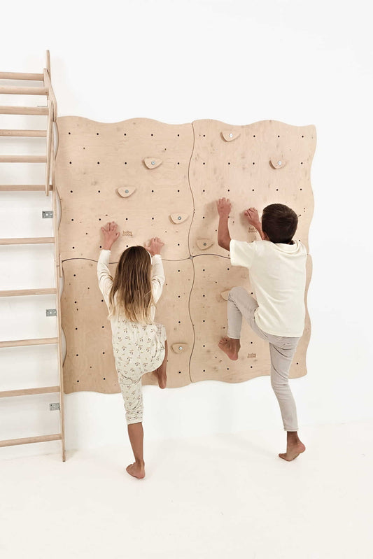 Modulaire klimwand voor kinderen