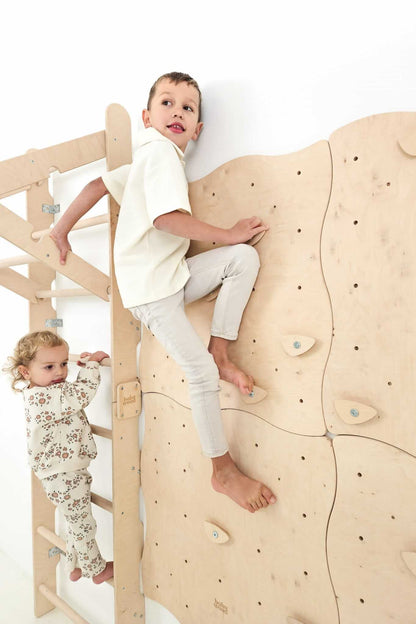 Modulaire klimwand voor kinderen
