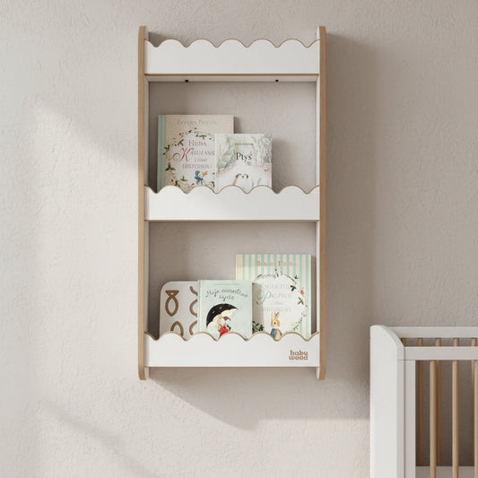 Wandregal für Bücher "Welle", versch. Größen und Farben, mit bunten Kinderbüchern dekoriert.