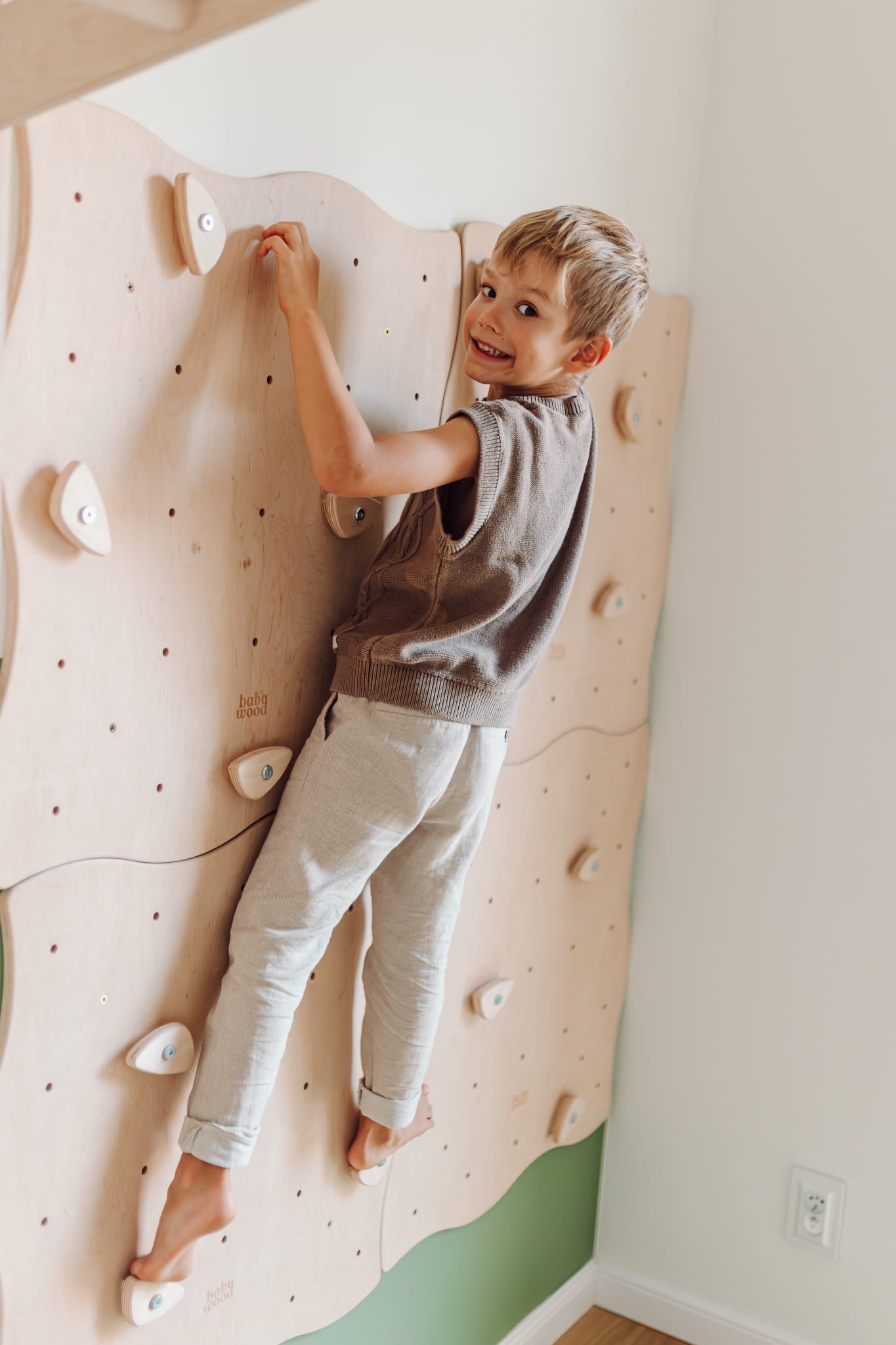 Modulaire klimwand voor kinderen